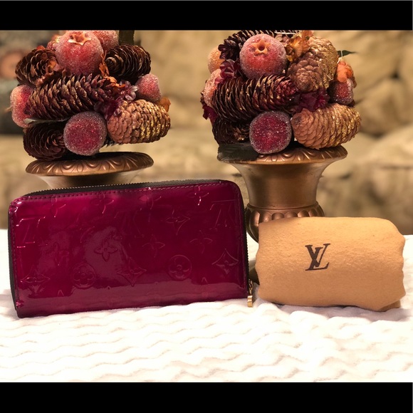 Louis Vuitton Handbags - LV Vernis Enamel zippy wallet Burgandy